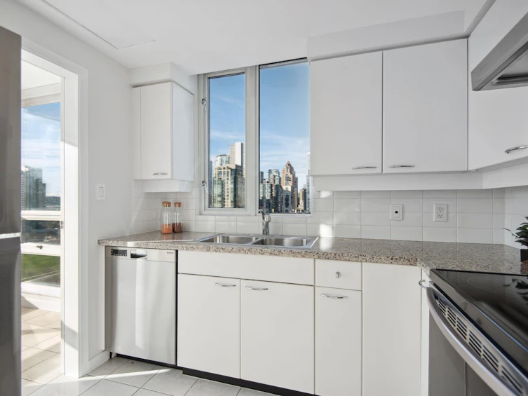 2101-1201 Marinaside Crescent, Vancouver, BC, V6Z 2V2 - 8