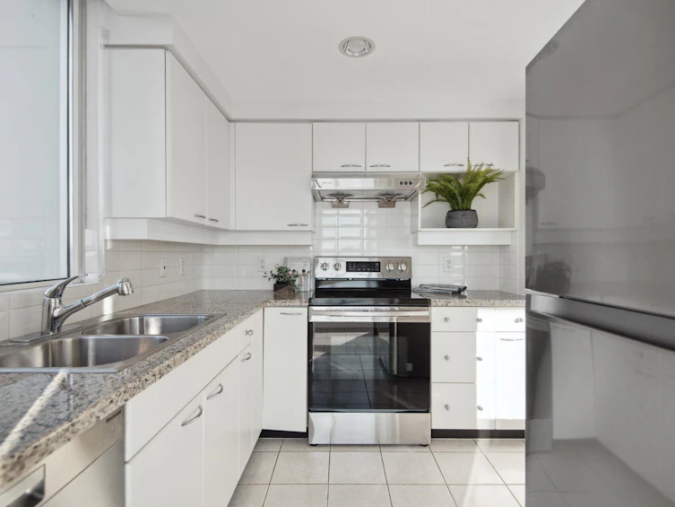 2101-1201 Marinaside Crescent, Vancouver, BC, V6Z 2V2 - 9