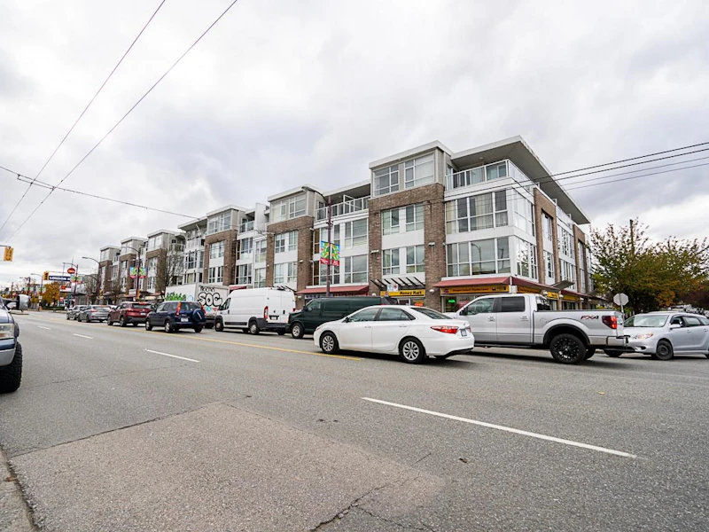 225 - 5555 Victoria Drive, Vancouver BC V5P 4Y3