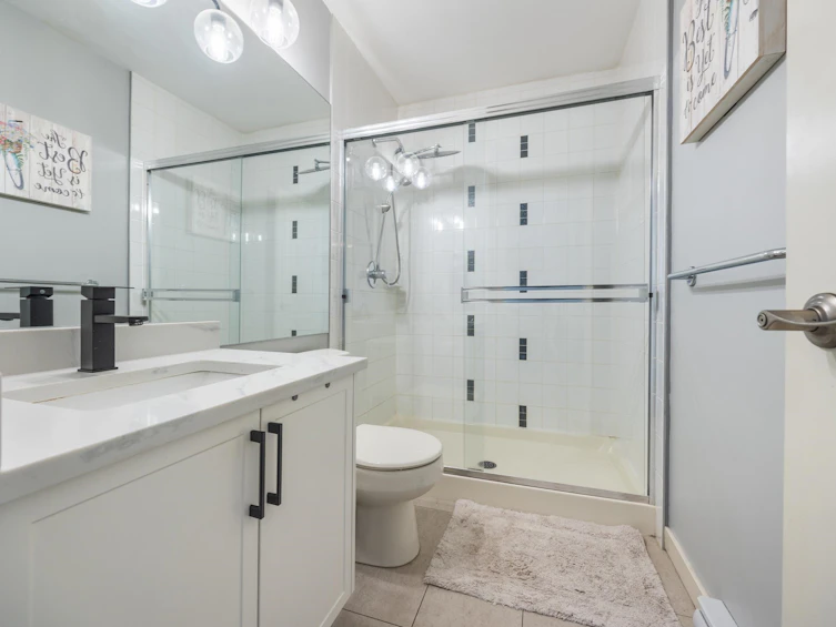 403-20750 Duncan Way, Langley, BC, V3A 9J6 - 20