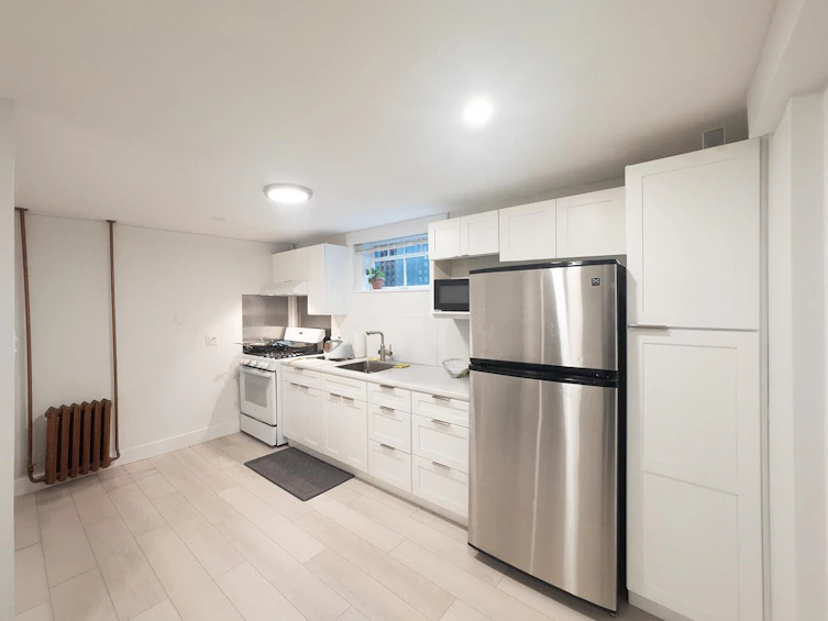 1641 Dunbar Street, Vancouver, BC, V6R 3L7 - 16