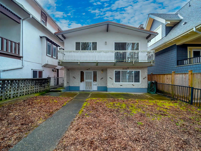 2328 Graveley Street, Vancouver BC V5L 3C4