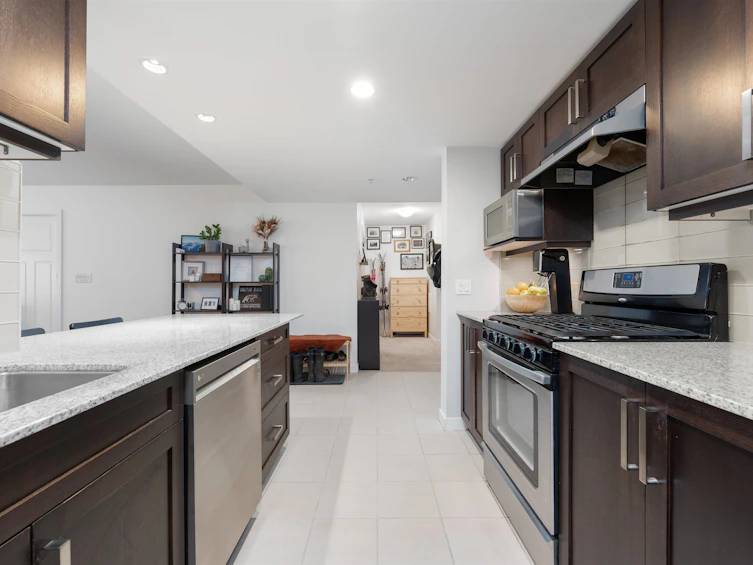 208-1212 Main Street, Squamish, BC, V8B 0S1 - 4