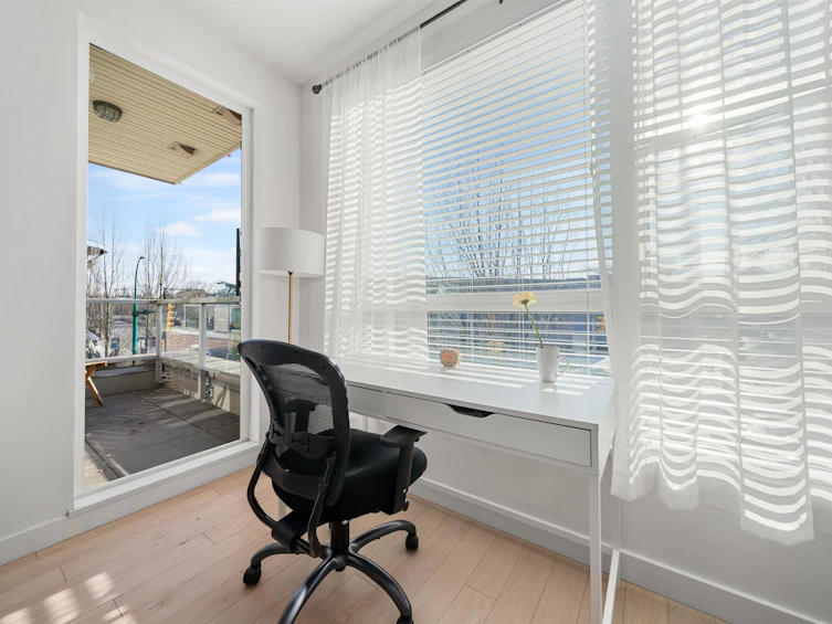 209-1621 Hamilton Avenue, North Vancouver, BC, V7P 0B6 - 6