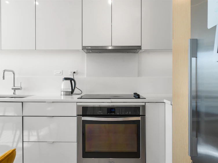 209-1621 Hamilton Avenue, North Vancouver, BC, V7P 0B6 - 9