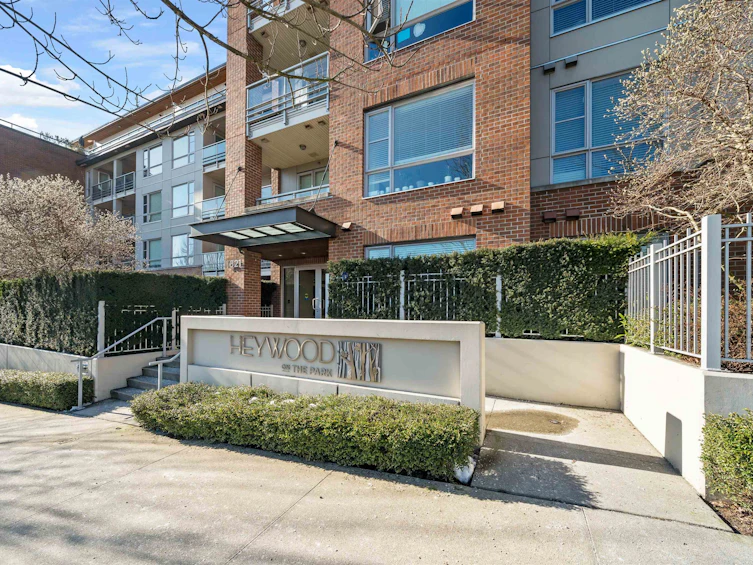 209-1621 Hamilton Avenue, North Vancouver, BC, V7P 0B6 - 16