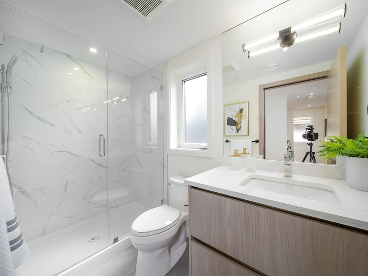 3227 E 29th Avenue, Vancouver, BC, V5R 1W4 - 26