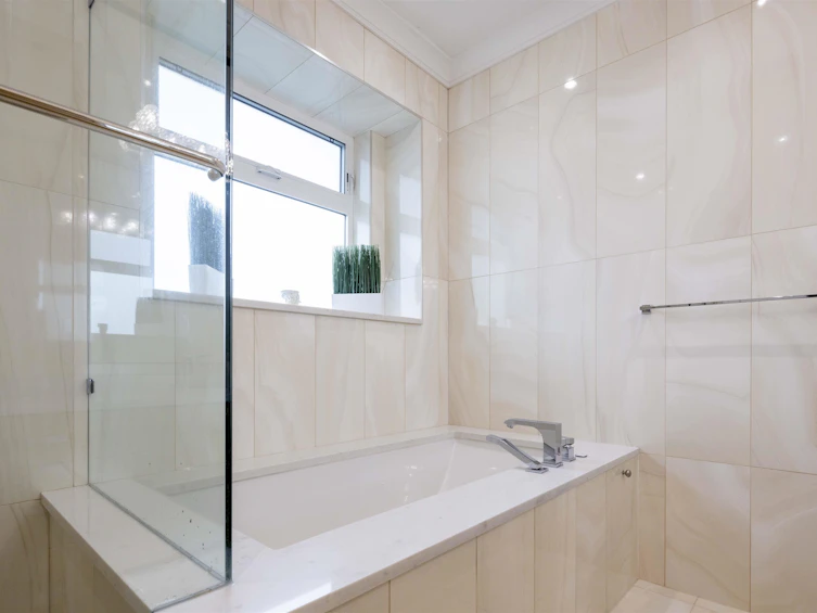 2052 Paulus Crescent, Burnaby, BC, V5A 2M1 - 21