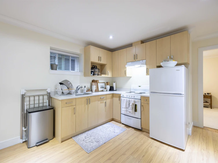 2052 Paulus Crescent, Burnaby, BC, V5A 2M1 - 34