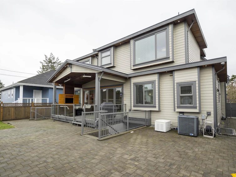 2052 Paulus Crescent, Burnaby, BC, V5A 2M1 - 37