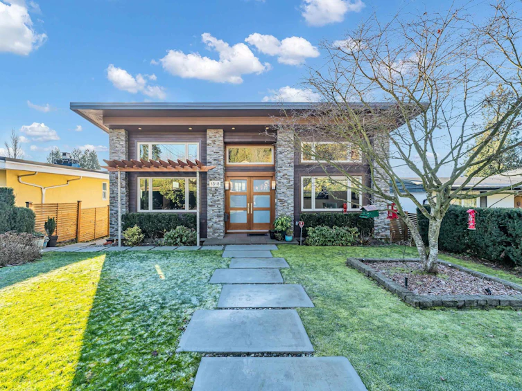 1318 Inglewood Avenue, West Vancouver, BC, V7T 1Y9