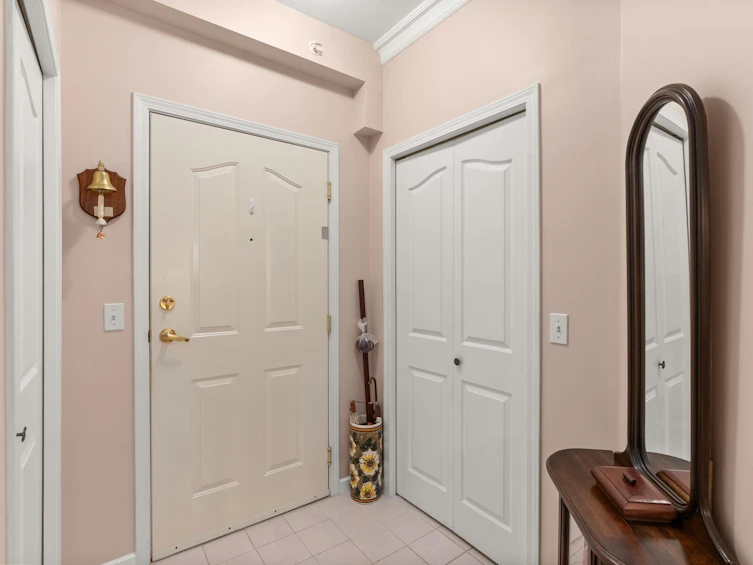 206-1153 54a Street, Delta, BC, V4M 4E4 - 4
