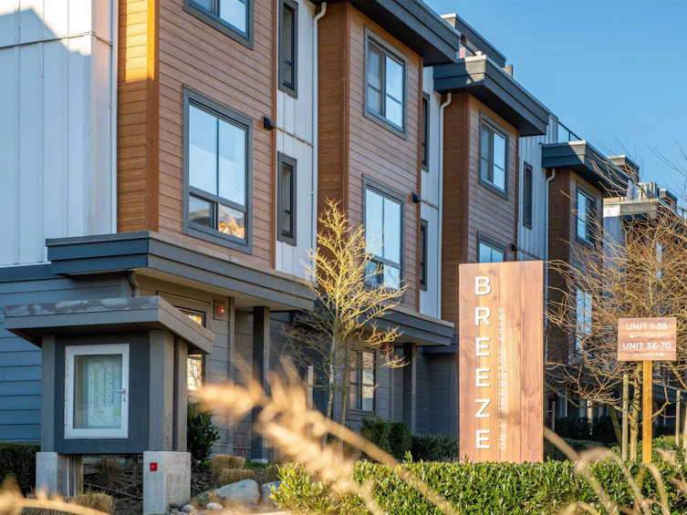 203-39771 Government Road, Squamish, BC, V8B 0Z1 - 2