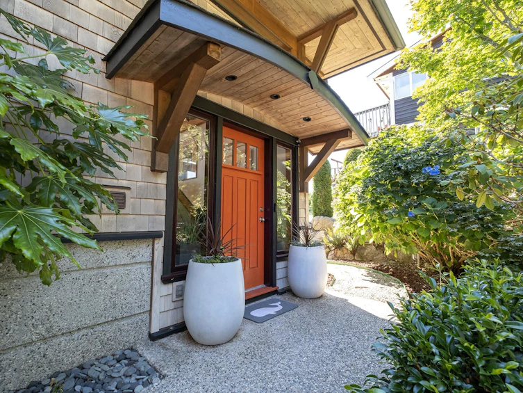 557 Central Avenue, Gibsons, BC, V0N 1V1 - 2