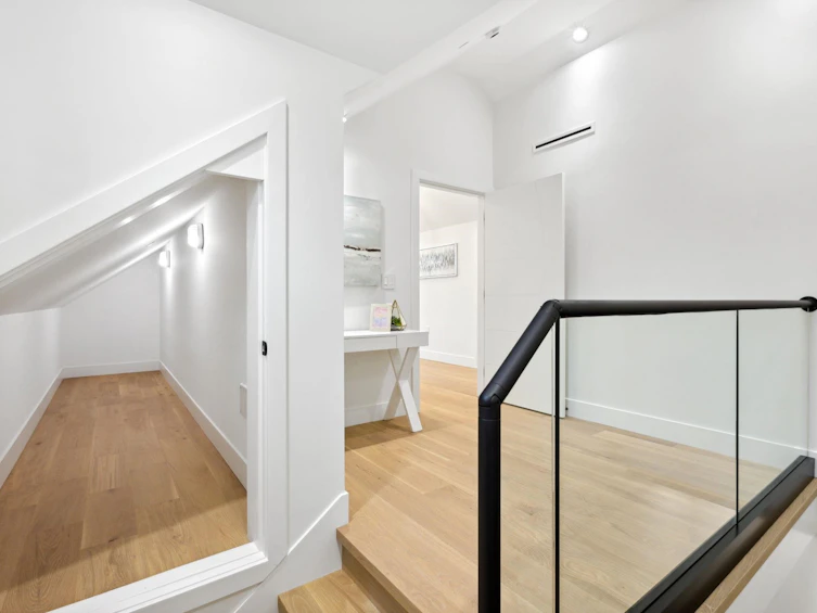 2721 W 7th Avenue, Vancouver, BC, V6K 1Z3 - 14