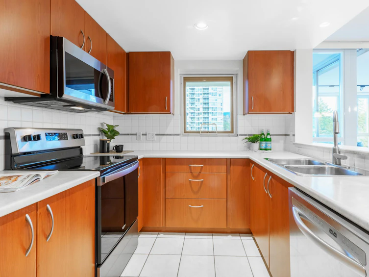 805-235 Guildford Way, Port Moody, BC, V3H 5L8 - 14
