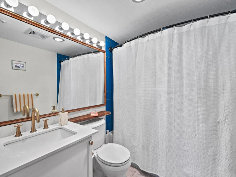 210-15233 Pacific Avenue, Surrey, BC, V4B 1P8 - 13