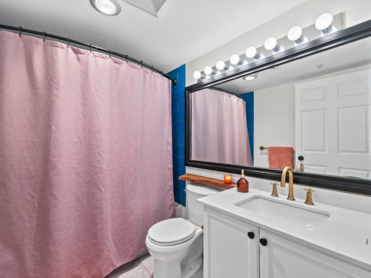 210-15233 Pacific Avenue, Surrey, BC, V4B 1P8 - 16