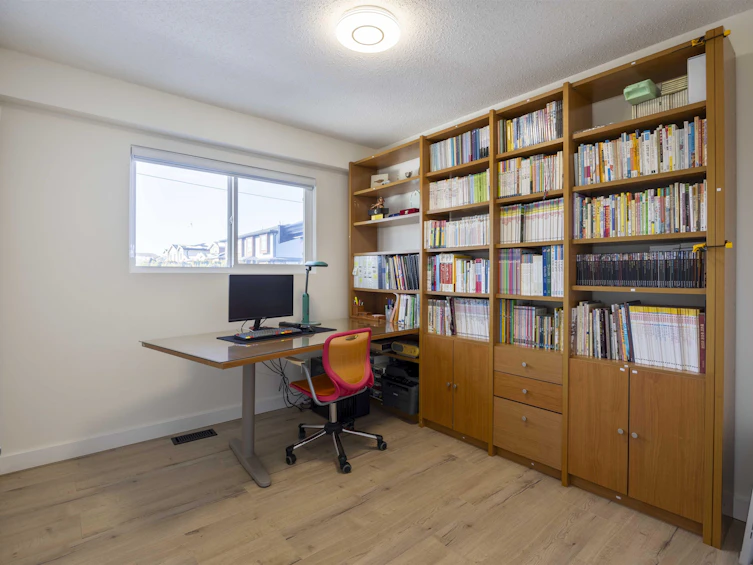 926 Grove Avenue, Burnaby, BC, V5B 4G7 - 9