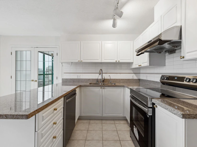 1101-8280 Westminster Highway, Richmond, BC, V6X 1A6 - 4