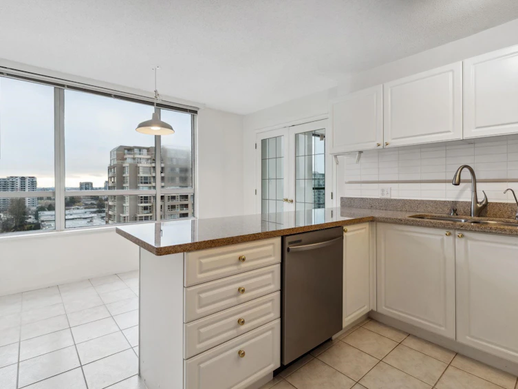 1101-8280 Westminster Highway, Richmond, BC, V6X 1A6 - 5