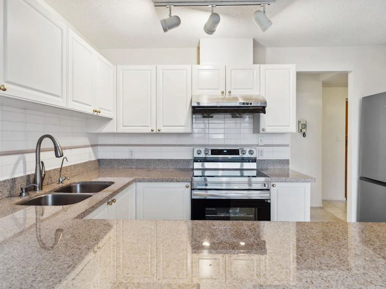 1101-8280 Westminster Highway, Richmond, BC, V6X 1A6 - 6