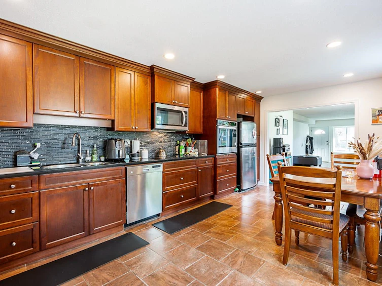 1381 E 11th Avenue, Vancouver, BC, V5N 1Y6 - 25