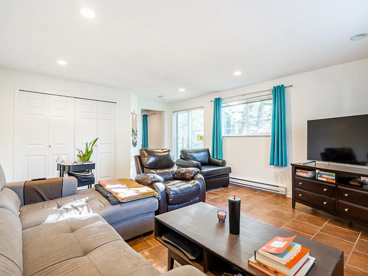 1381 E 11th Avenue, Vancouver, BC, V5N 1Y6 - 27