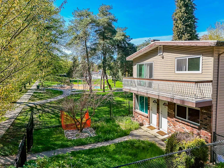 1381 E 11th Avenue, Vancouver, BC, V5N 1Y6 - 37