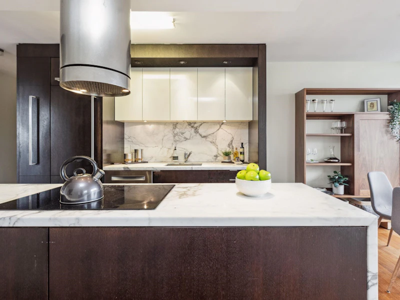 706 - 1816 Haro Street, Vancouver BC V6G 2Y7