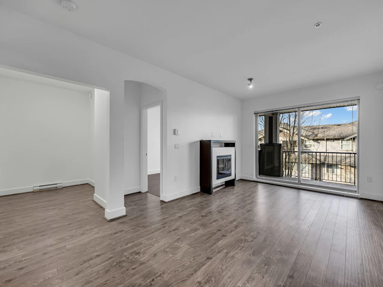 320-6688 120 Street, Surrey, BC, V3W 1T8 - 6