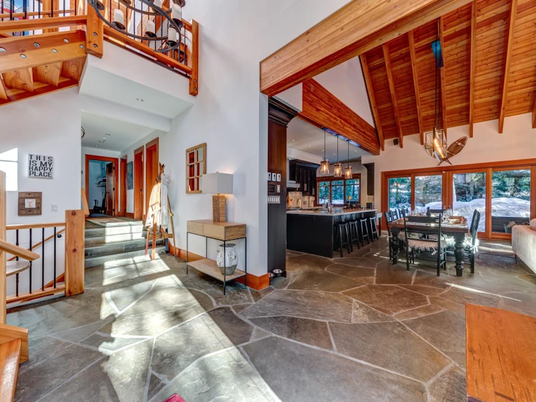 3205 Archibald Way, Whistler, BC, V8E 0B8 - 3