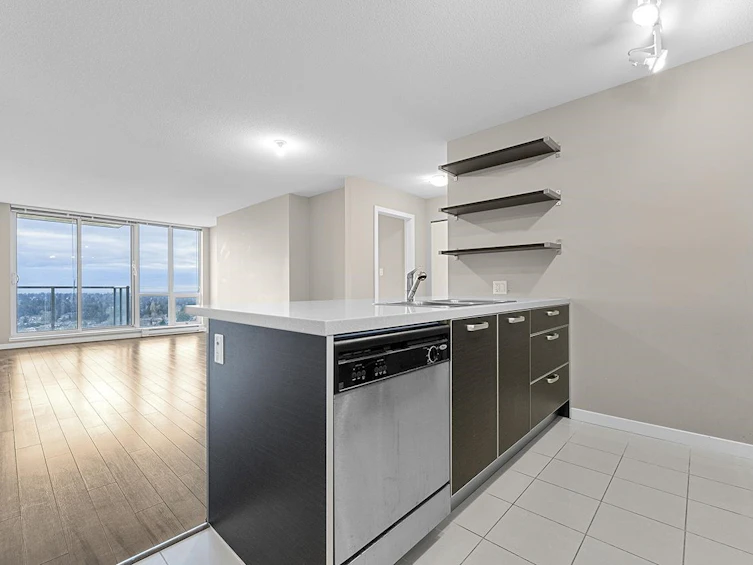 2909-9981 Whalley Boulevard, Surrey, BC, V3T 0H5 - 5