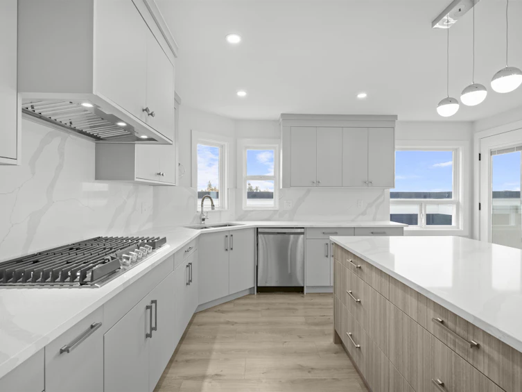 15452 Victoria Avenue, Surrey, BC, V4B 1H3 - 10