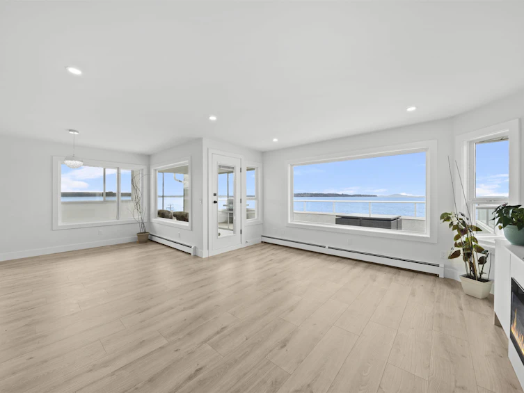 15452 Victoria Avenue, Surrey, BC, V4B 1H3 - 2