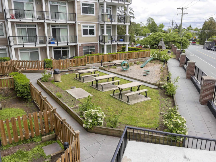 211-20696 Eastleigh Crescent, Langley, BC, V3A 0M3 - 2