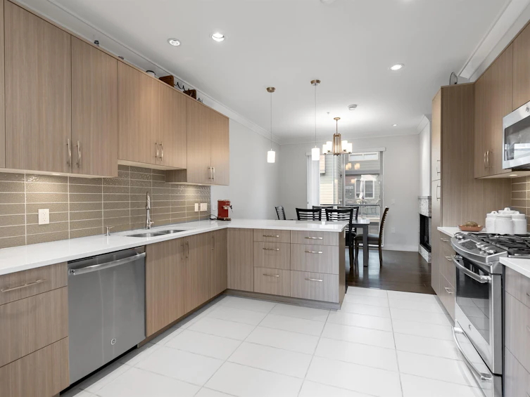 19-757 Orwell Street, North Vancouver, BC, V7J 3K6 - 4