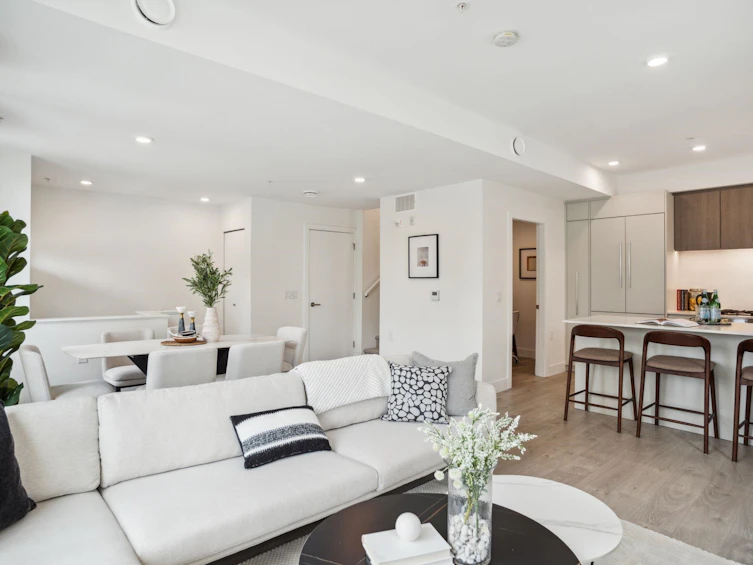 908 W 49th Avenue, Vancouver, BC, V6P 0K6 - 4