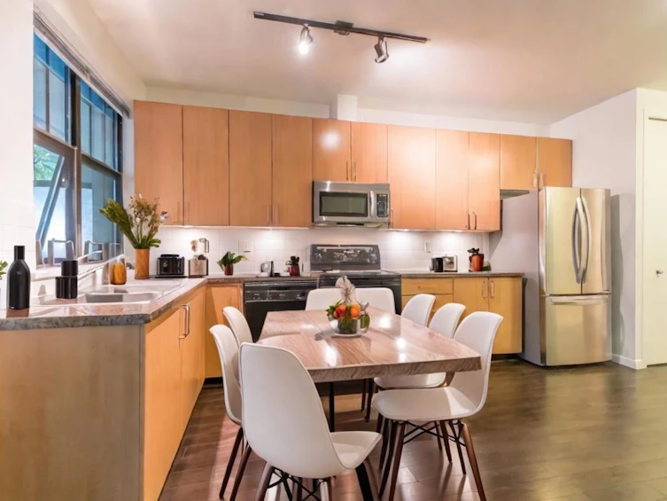 101-2065 W 12th Avenue, Vancouver, BC, V6J 5L9 - 8