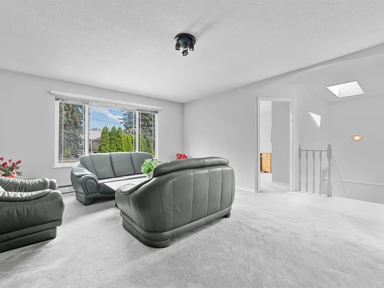 620 Thirteenth Street, New Westminster, BC, V3M 4M4