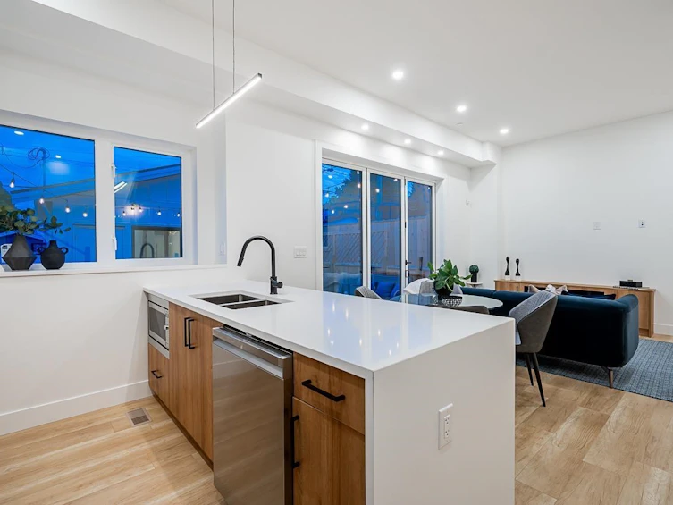 1-1275 Rossland Street, Vancouver, BC, V5K 4A3 - 10