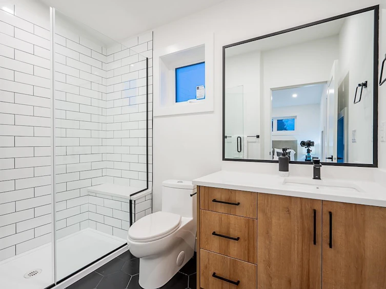 1-1275 Rossland Street, Vancouver, BC, V5K 4A3 - 24