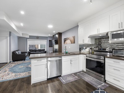 17-6971 122 Street - 2
