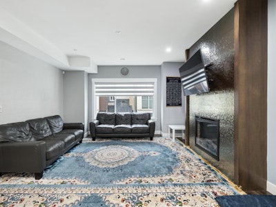 17-6971 122 Street - 5