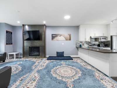17-6971 122 Street - 4