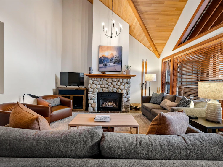4821C Casabella Crescent, Whistler, BC, V8E 0Z4 - 5