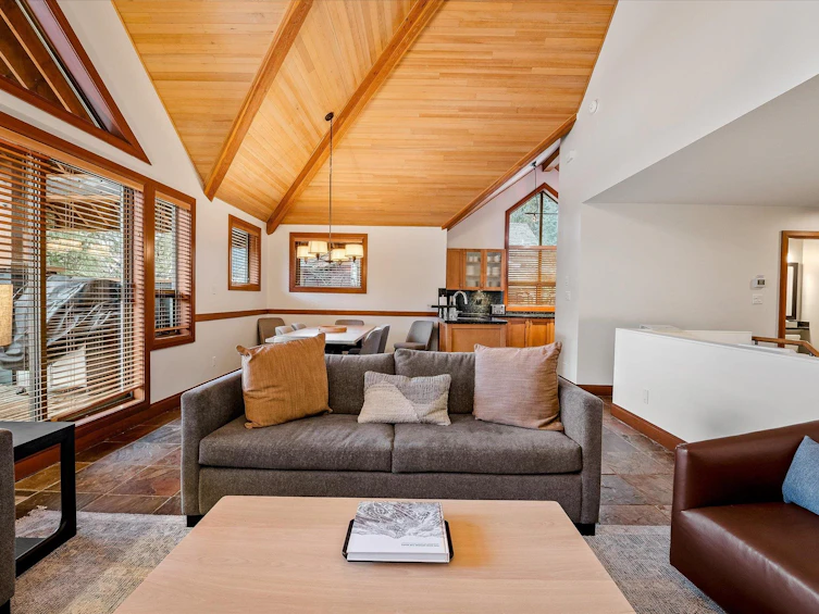 4821C Casabella Crescent, Whistler, BC, V8E 0Z4 - 8