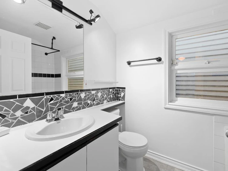 3-451 E Pender Street, Vancouver, BC, V6A 1V2 - 17
