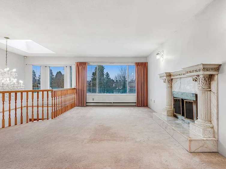 68 W 27th Avenue, Vancouver, BC, V5Y 2K3 - 4