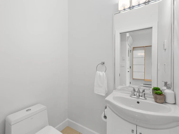3757 Lanark Street, Vancouver, BC, V5N 3R6 - 11